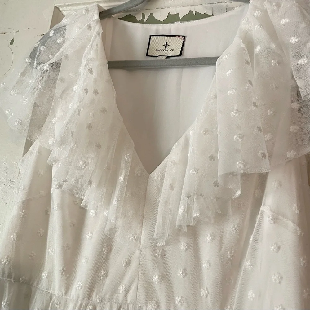 Tuckernuck, Blanc Giselle Tulle Gown, Medium - Picture 5 of 13